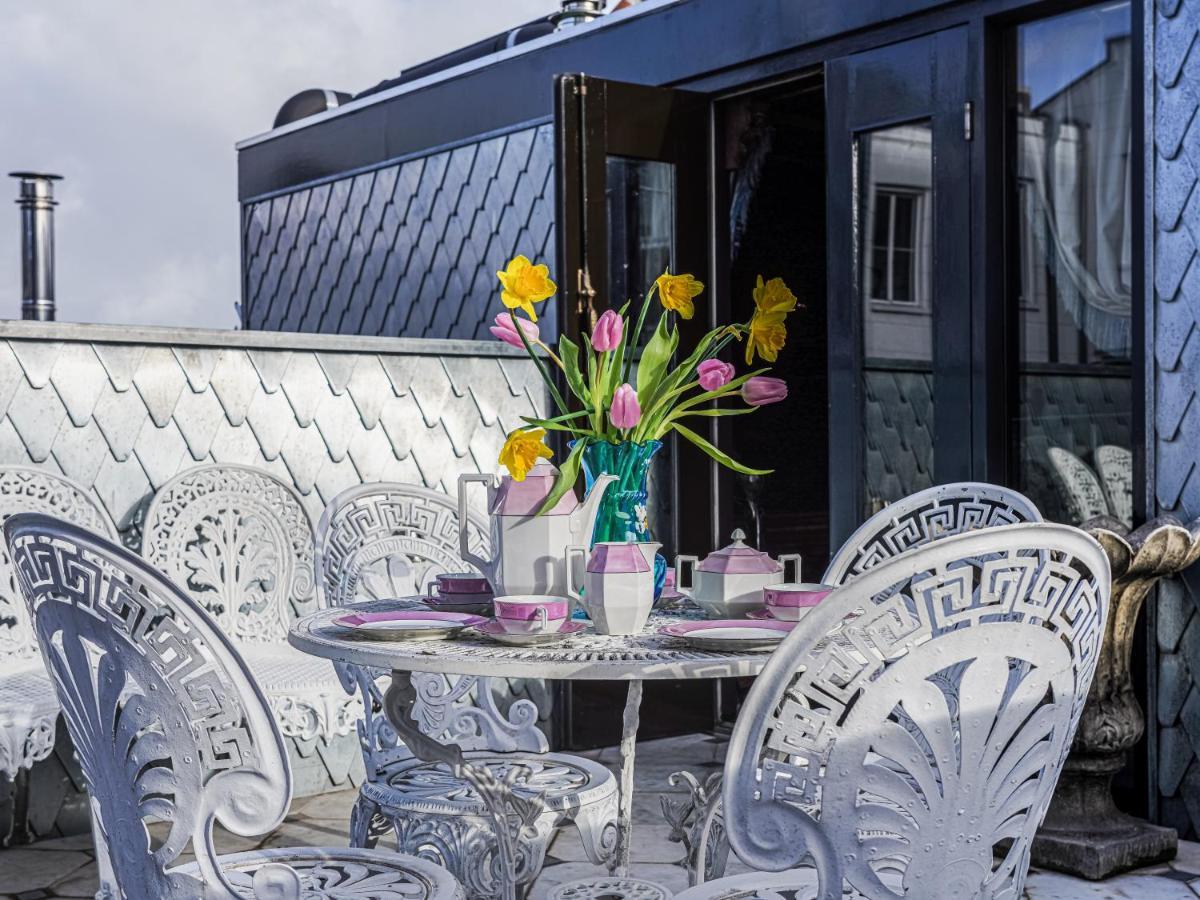 Private And Chique Salon De Franz - With Large Terrace Bed & Breakfast Amsterdam Bagian luar foto