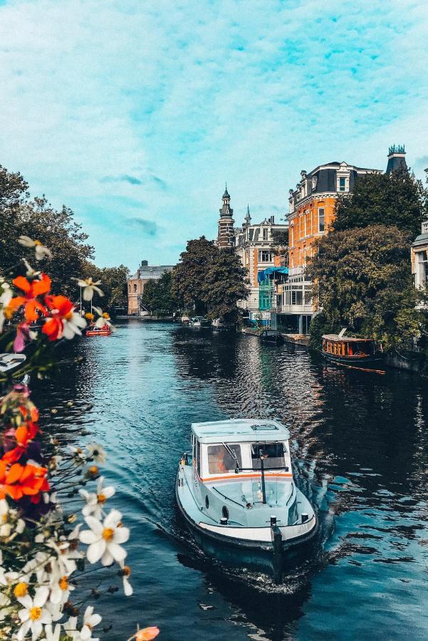 Private And Chique Salon De Franz - With Large Terrace Bed & Breakfast Amsterdam Bagian luar foto